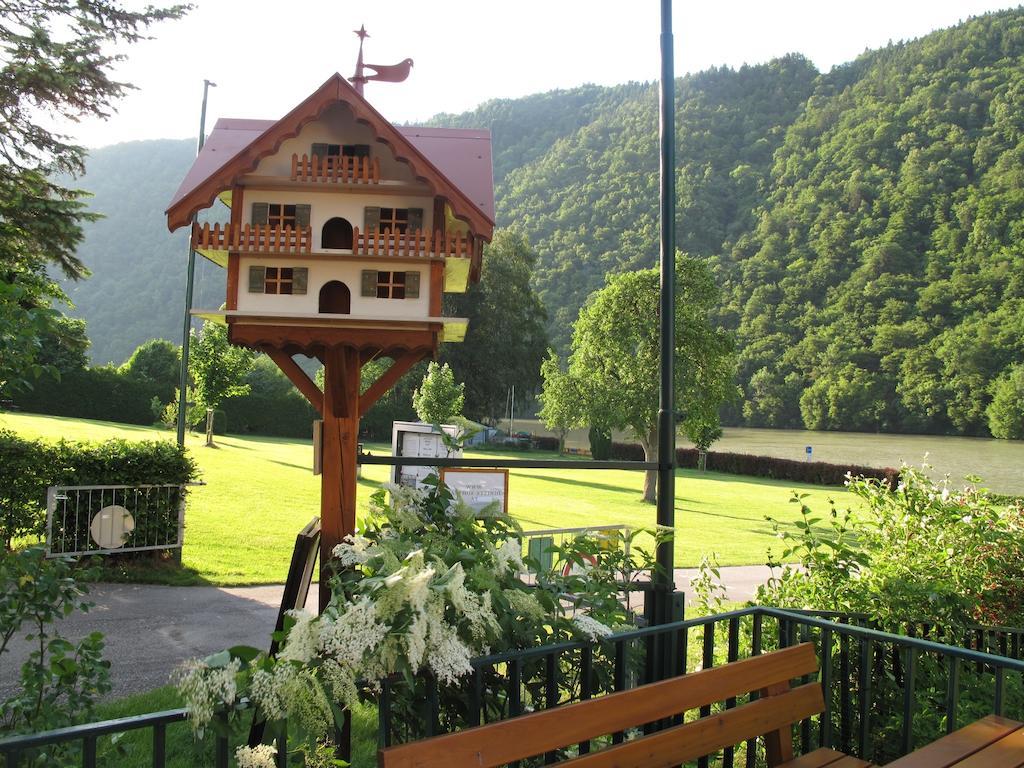 Hotel Gasthof Zum Heiligen Nikolaus à Haibach ob der Donau Extérieur photo