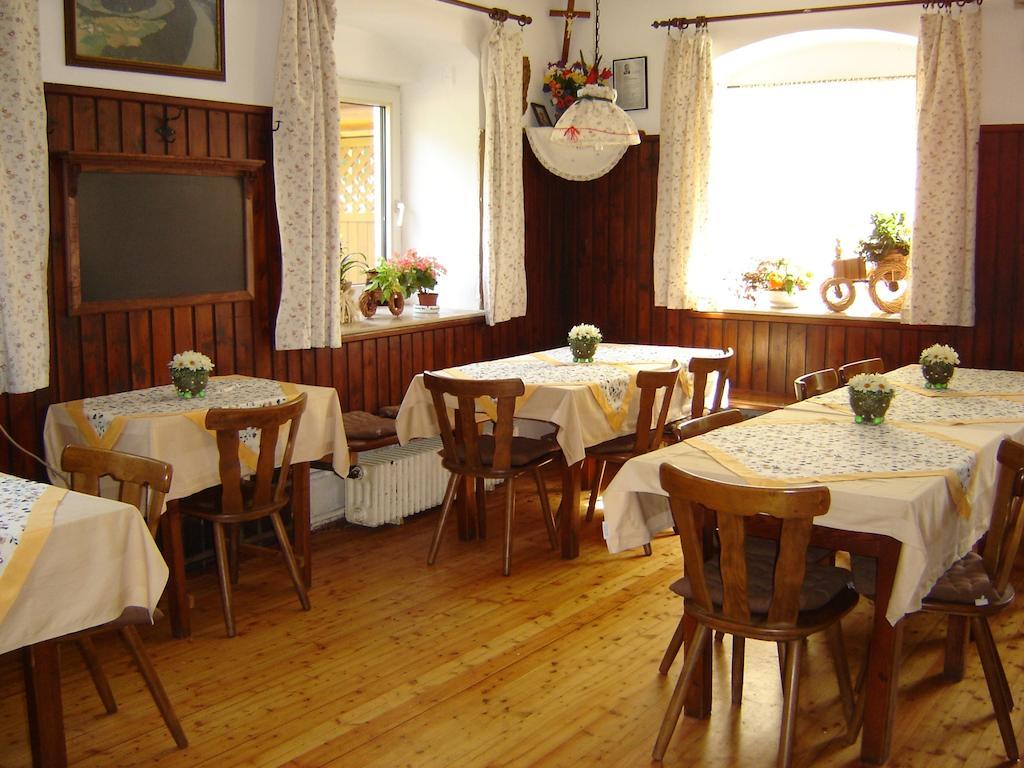 Gasthof Zum Heiligen Nikolaus Haibach ob der Donau Extérieur photo